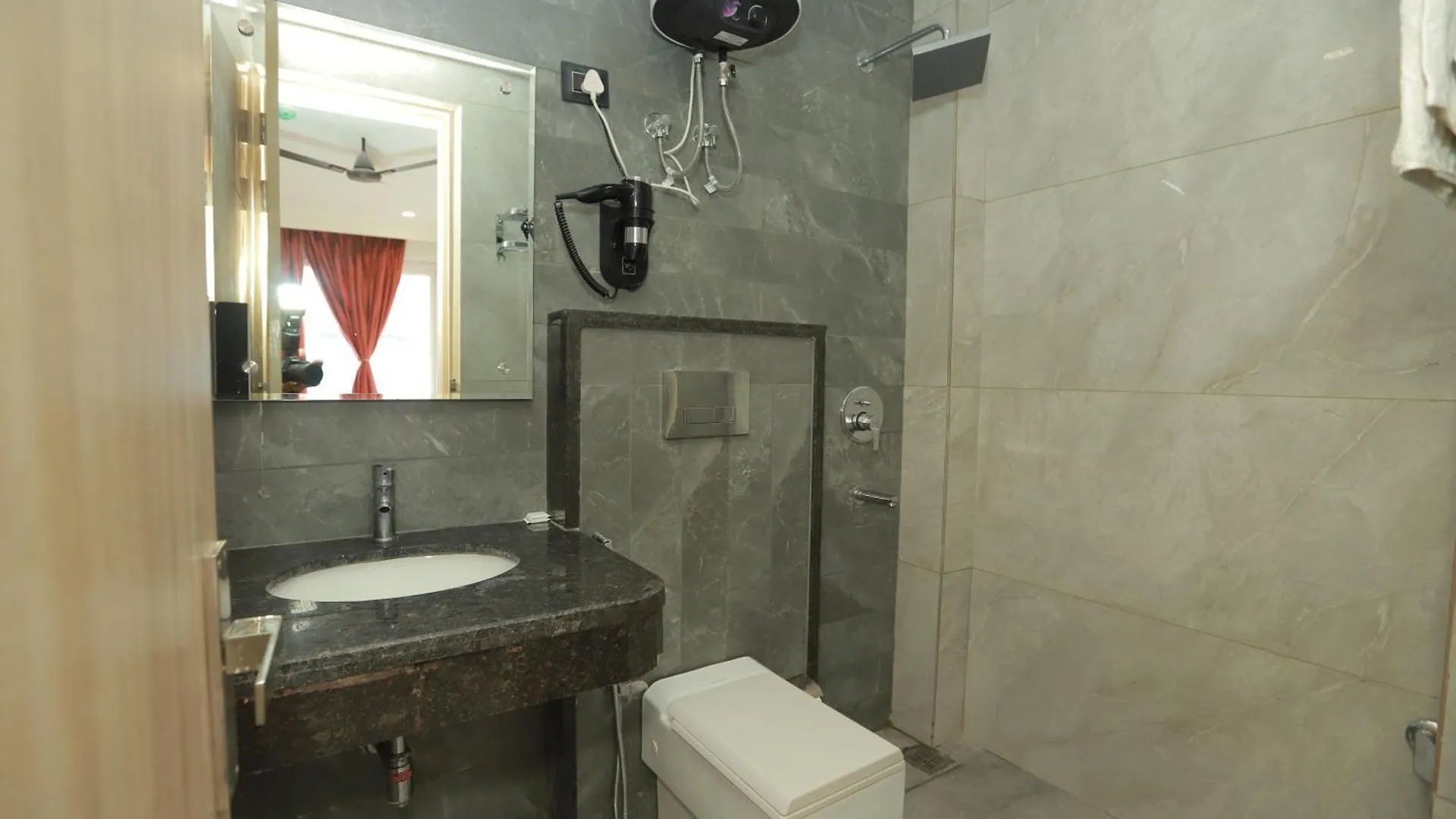 Hotel Green Palace-Near Delhi Airport ニューデリー