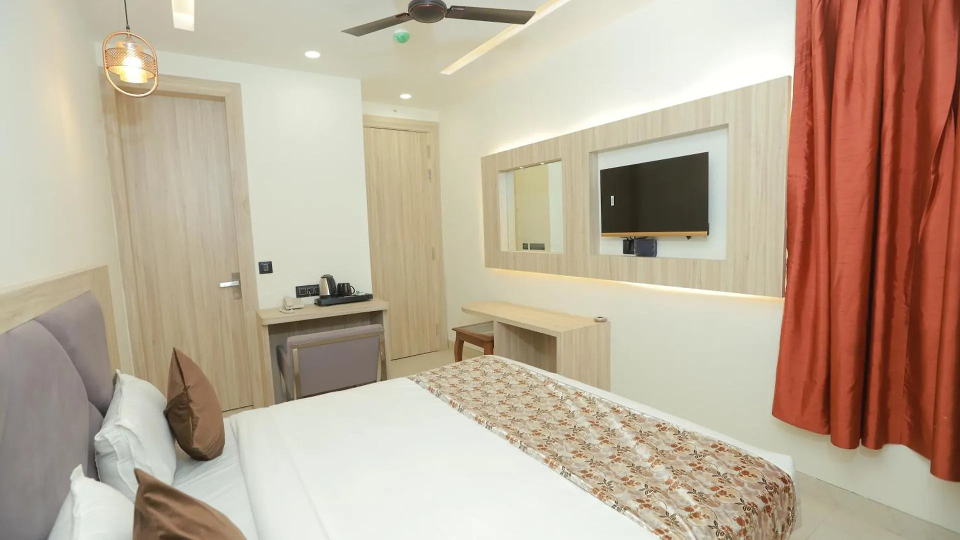 Hotel Green Palace-Near Delhi Airport ニューデリー