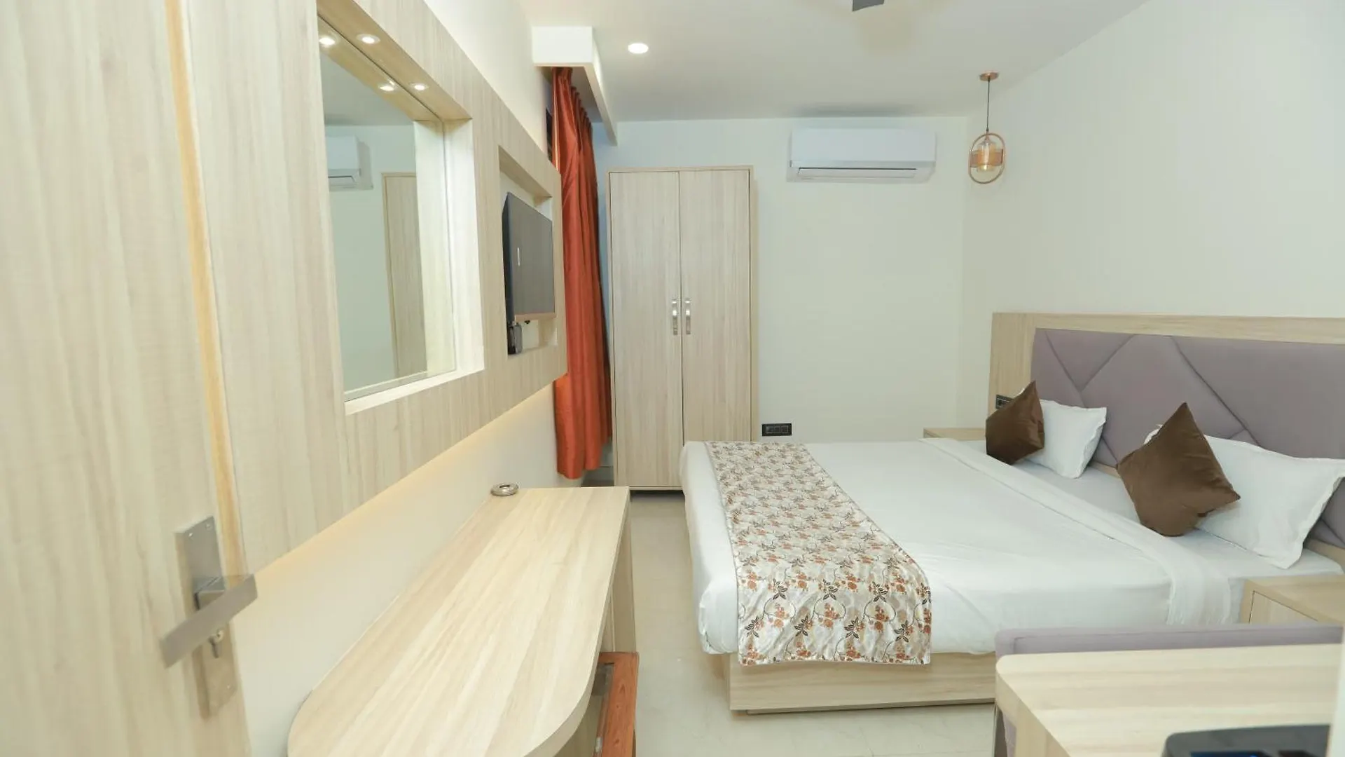 Hotel Green Palace-Near Delhi Airport ニューデリー