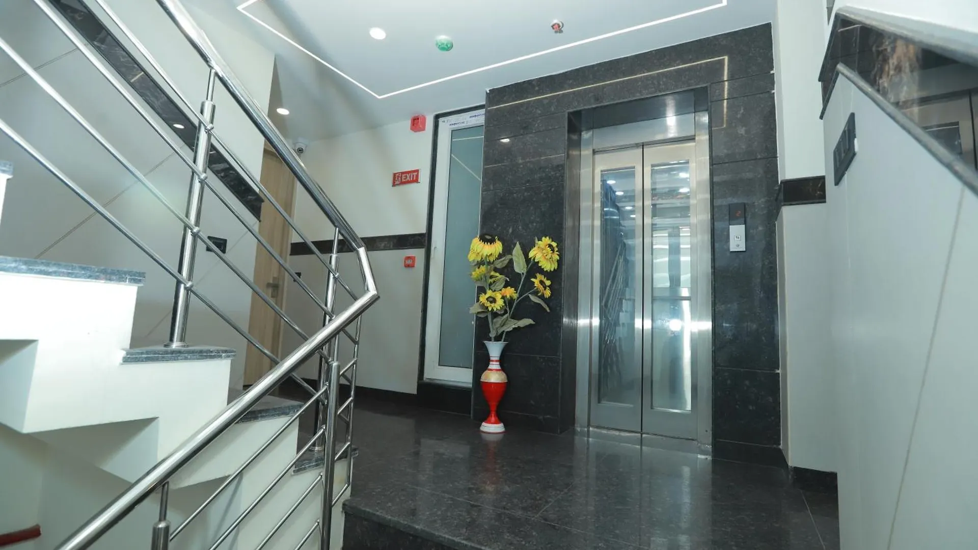 Hotel Green Palace-Near Delhi Airport ニューデリー